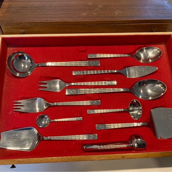 Vintage Flatware Set - Picture 4 of 5
